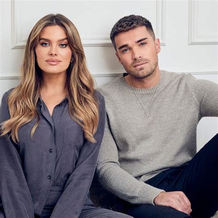 Josh Cuthbert, Chloe Lloyd's Boyfriend