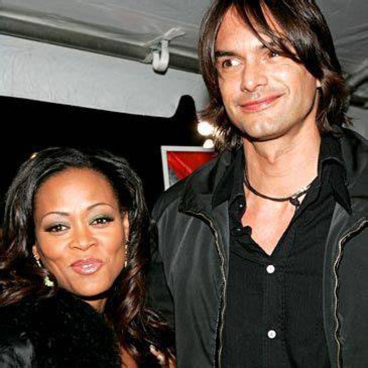 Robin Givens’s Boyfriend: Who is Robin Givens Dating?