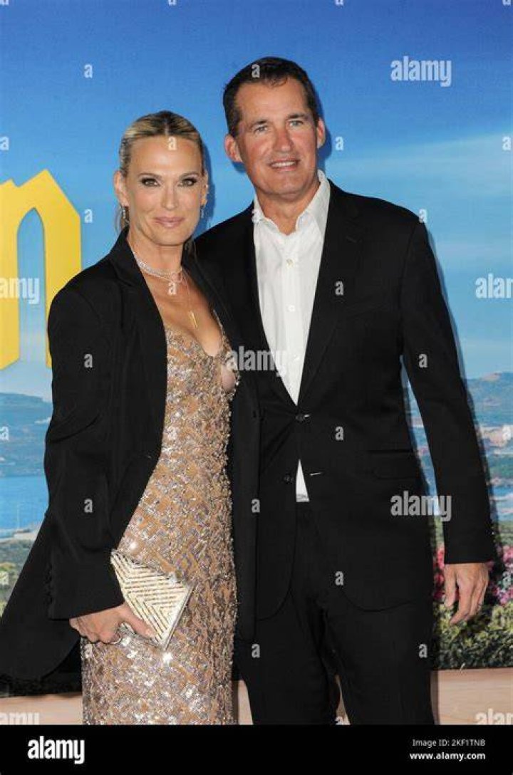 Scott Stuber, Molly Sims's Husband